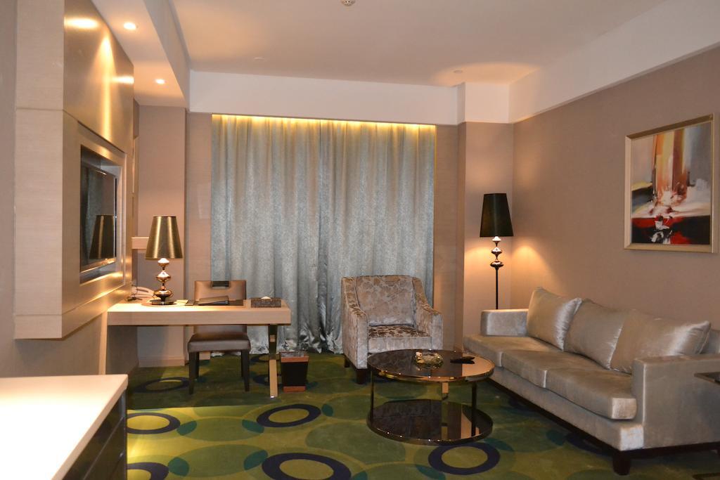Angel Garden Hotel Huhhot Oda fotoğraf